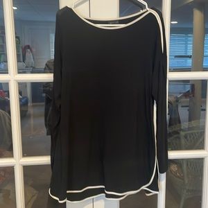 Black jjill top
